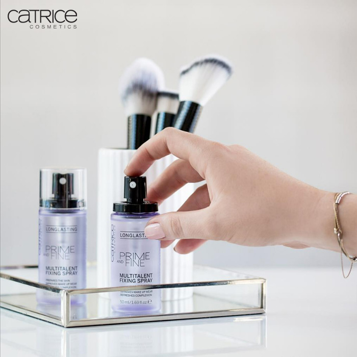 Xịt khóa nền Catrice lâu trôi